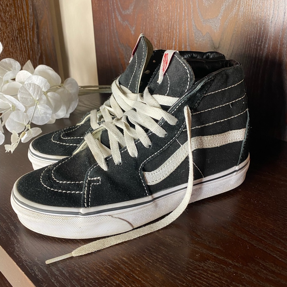 Black and White Vans Size 5.5 Women